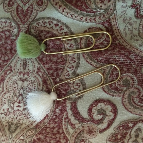 Free With purchase paper clip bookmarks - Picture 2 of 4